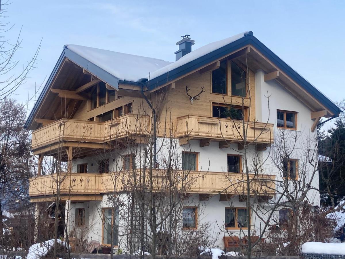 Appartement Bee Happy Haus Burboeck à Flachau Extérieur photo